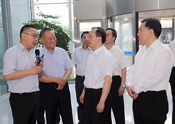 国务委员、国务院秘书长， 时任江苏省委书记吴政隆调研WM视讯科技