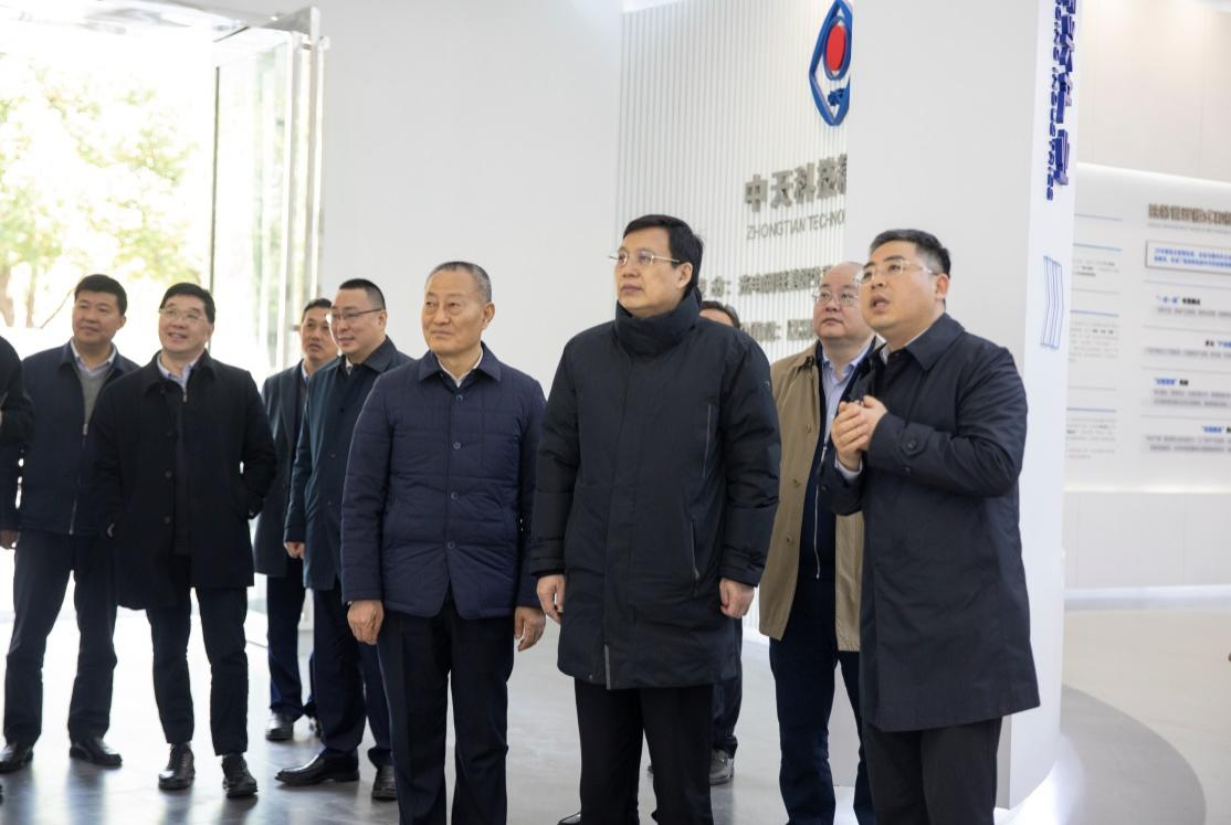 新华社社长、党组书记傅华考察WM视讯科技